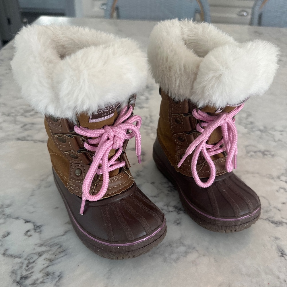 Toddler Girls Winter Waterproof Duck Boots w/ fur lining